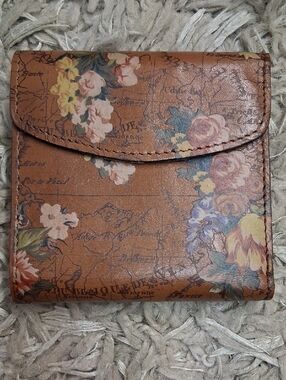 Patricia Nash nwot Floral Print Brown Women's Wallet - Stylish Wallet